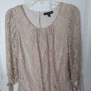 Sara Michelle  Size Medium Petite Beige Lace Top w/3/4 Length Sleeves Tied End